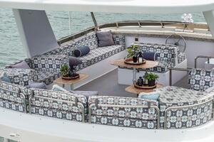 Flybridge 