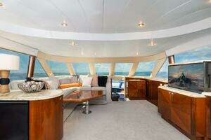 2002 Lazzara Yachts thumbnail 11