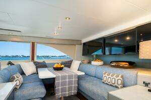 2002 Lazzara Yachts thumbnail 9
