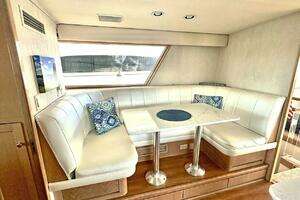 1994 Hatteras Cockpit Motoryacht thumbnail 15