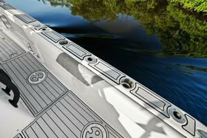 2022 Twin Vee 280 GFX-Rod Holders