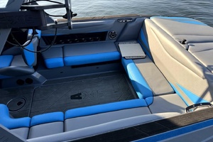 23ft Axis Yacht For Sale
