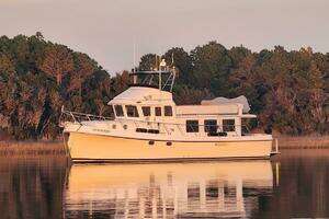 2010 American Tug 49 Limited thumbnail 5