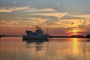 2010 American Tug 49 Limited thumbnail 2
