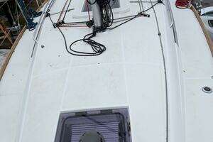 2021 Jeanneau Sun Odyssey 349 thumbnail 10