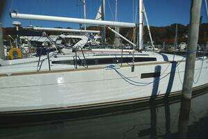 2021 Jeanneau Sun Odyssey 349 thumbnail 6