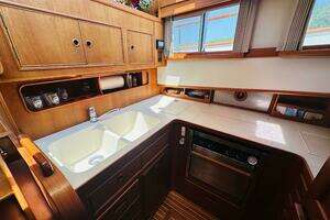 1998 Grand Banks 49 Classic thumbnail 38