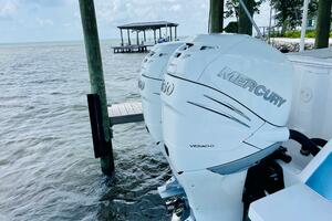2023 Intrepid 327-I Valor- Engines