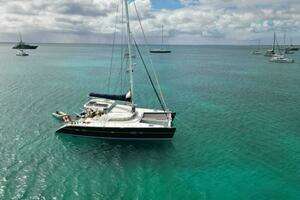 ISLAND DRIFTER 2006 Lagoon 570 Yacht For Sale in BRUNSWICK GA