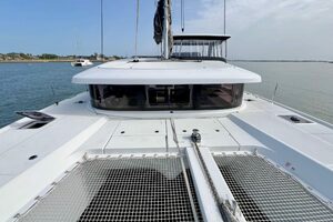 2024-lagoon-42-sail-9832548-20250609123424220-1_XLARGE.jpg