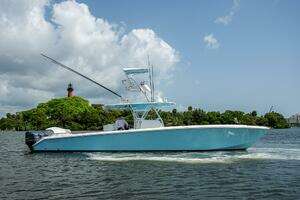 IT'S TIME 2015 Bahama CC Yacht For Sale in Jupiter FL