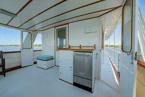 1970 Trumpy Houseboat thumbnail 30