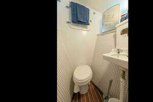 1970 Trumpy Houseboat thumbnail 24