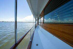 1970 Trumpy Houseboat thumbnail 32