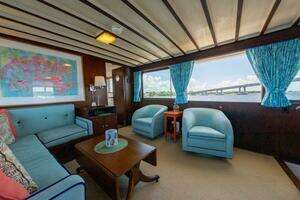 1970 Trumpy Houseboat thumbnail 5