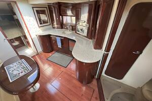 Galley, Salon