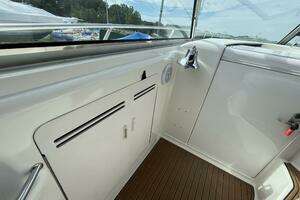 1999 Sea Ray 400 Sundancer thumbnail 21