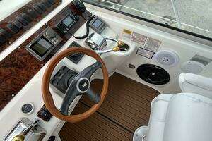 1999 Sea Ray 400 Sundancer thumbnail 32