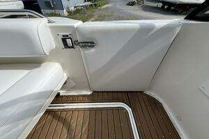 1999 Sea Ray 400 Sundancer thumbnail 16