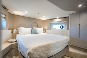 2023 Azimut Fly 68 thumbnail 20