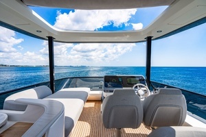 2023 Azimut Fly 68 thumbnail 32