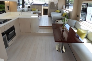 2023 Azimut Fly 68 thumbnail 4