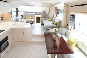 2023 Azimut Fly 68 thumbnail 7