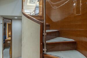 Thinks It s His Too 75ft Azimut Yacht For Sale