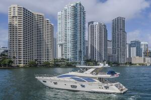 Thinks It s His Too 75ft Azimut Yacht For Sale