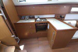 SABRINA 41ft Beneteau Yacht For Sale