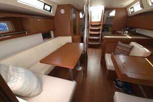 SABRINA 41ft Beneteau Yacht For Sale