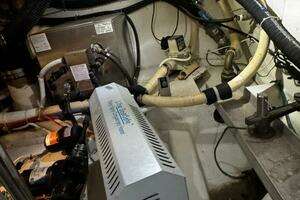 2004 Carver 360 Sport Sedan thumbnail 54