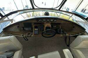 2004 Carver 360 Sport Sedan thumbnail 7