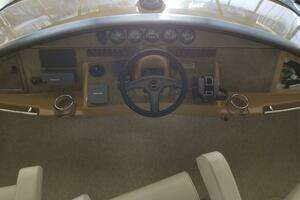 2004 Carver 360 Sport Sedan thumbnail 8