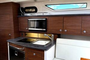 32FT (9.75M) BOSTON WHALER