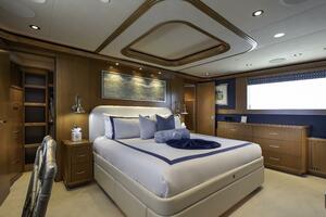 2014-Westport-40M-Yacht-For-Sale-Bahamas.jpg