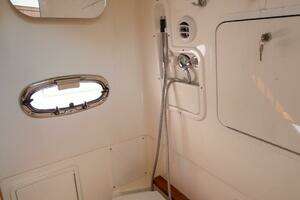 2023 Boston Whaler 380 Outrage thumbnail 15