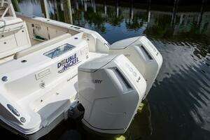 2023 Boston Whaler 380 Outrage thumbnail 20
