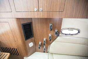 2023 Boston Whaler 380 Outrage thumbnail 16