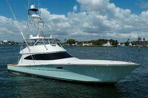 2021 Viking 72 Convertible thumbnail 44