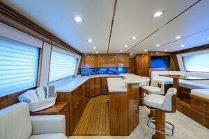 2021 Viking 72 Convertible thumbnail 6