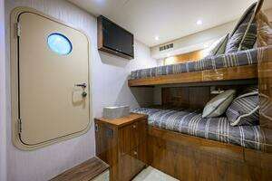 2021 Viking 72 Convertible thumbnail 23