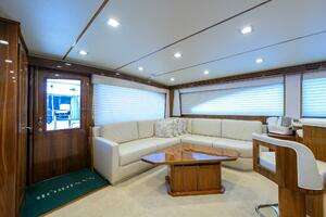 2021 Viking 72 Convertible thumbnail 3