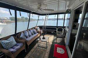 Alinea 2002 Sumerset 75 Luxury Houseboat Yacht For Sale in Boston MA