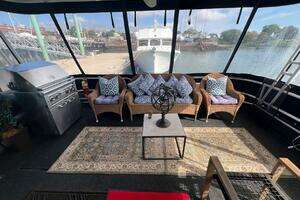 Alinea 2002 Sumerset 75 Luxury Houseboat Yacht For Sale in Boston MA