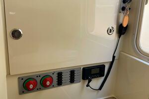 Chris Craft 30 Catalina- Battery Bank Storage