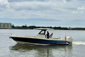 2019 Chris-Craft Catalina Yacht For Sale in Daytona FL