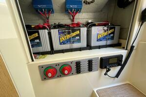 Chris Craft 30 Catalina- Battery Bank Storage