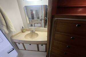 1999 Catalina 42 MK II thumbnail 60