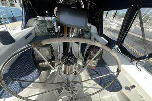 1999 Catalina 42 MK II thumbnail 14